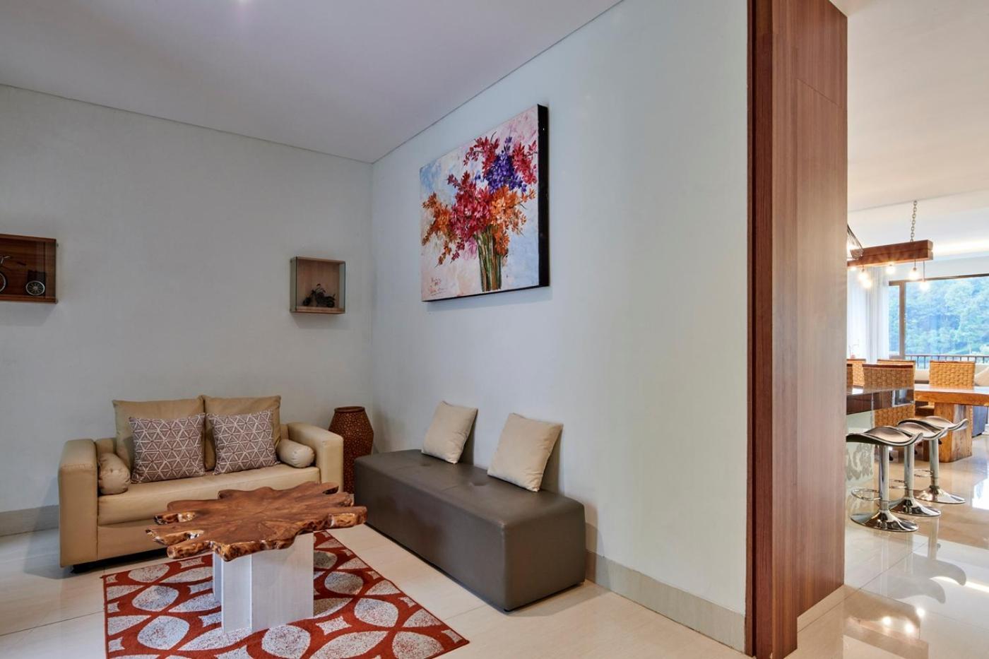 Narwastu Hill View Villa 6 Bedrooms With A Private Swimming Pool บันดุง ภายนอก รูปภาพ