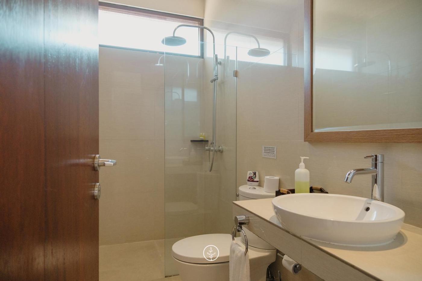 Narwastu Hill View Villa 6 Bedrooms With A Private Swimming Pool บันดุง ภายนอก รูปภาพ