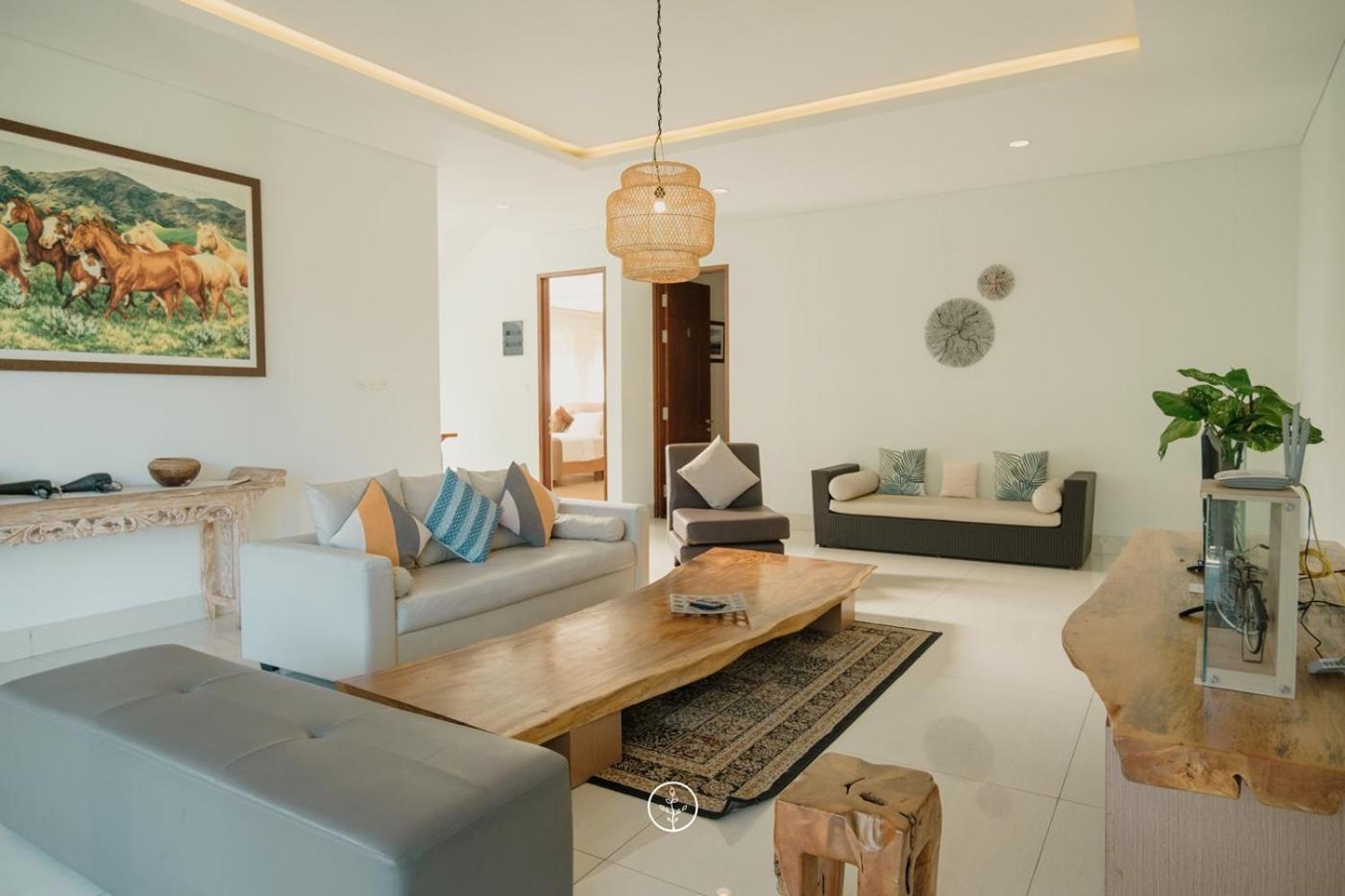 Narwastu Hill View Villa 6 Bedrooms With A Private Swimming Pool บันดุง ภายนอก รูปภาพ