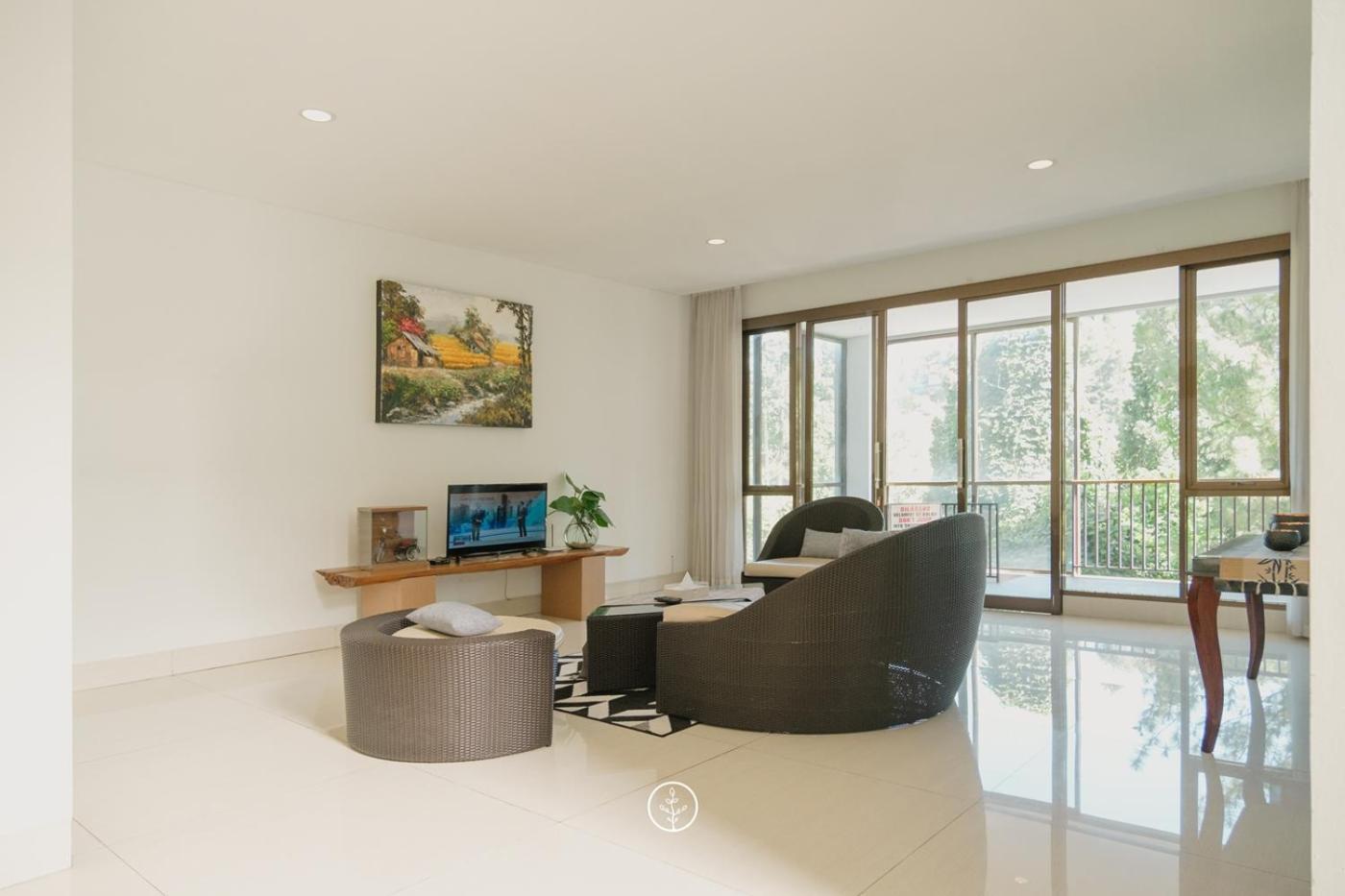 Narwastu Hill View Villa 6 Bedrooms With A Private Swimming Pool บันดุง ภายนอก รูปภาพ