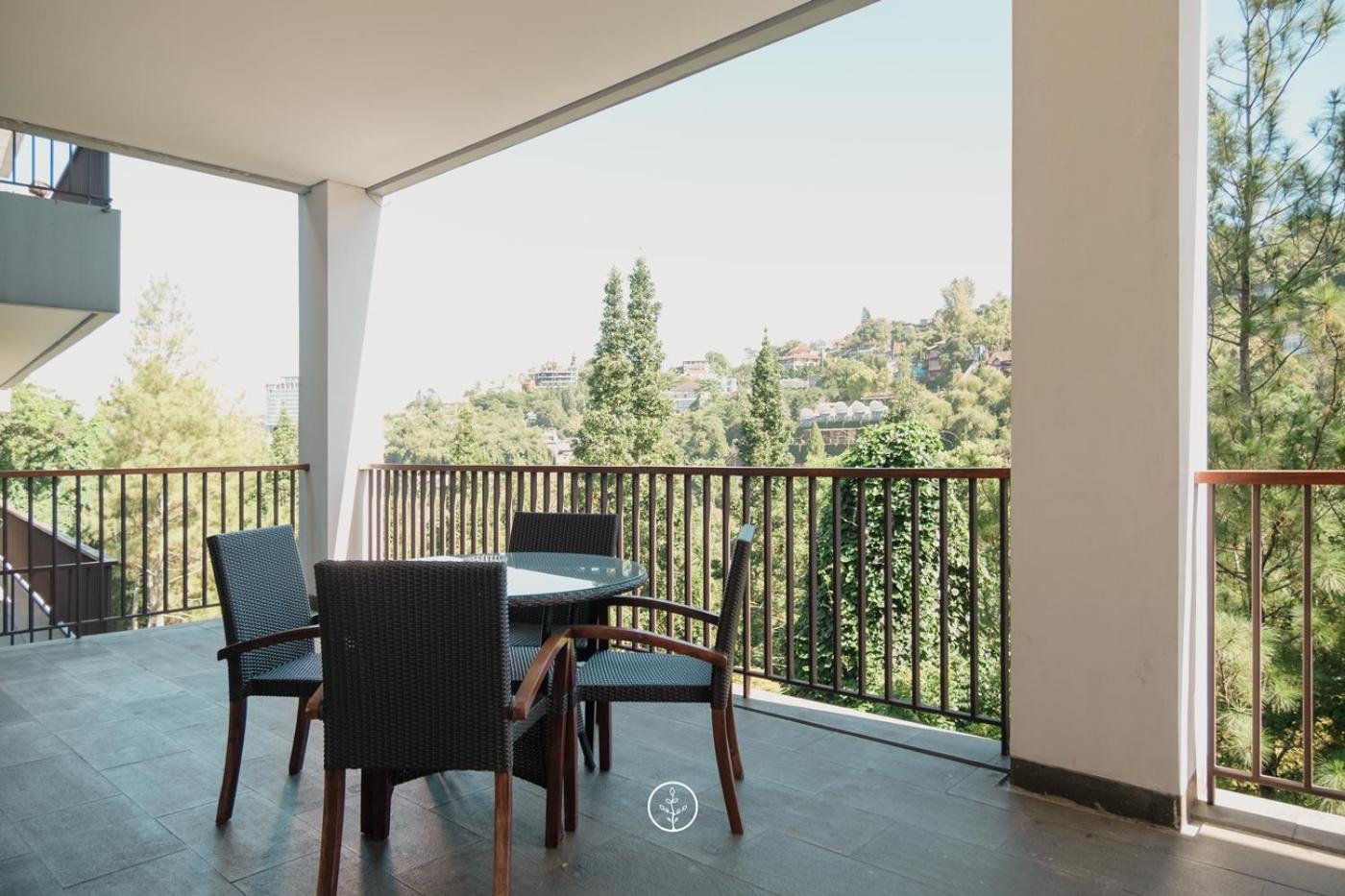 Narwastu Hill View Villa 6 Bedrooms With A Private Swimming Pool บันดุง ภายนอก รูปภาพ