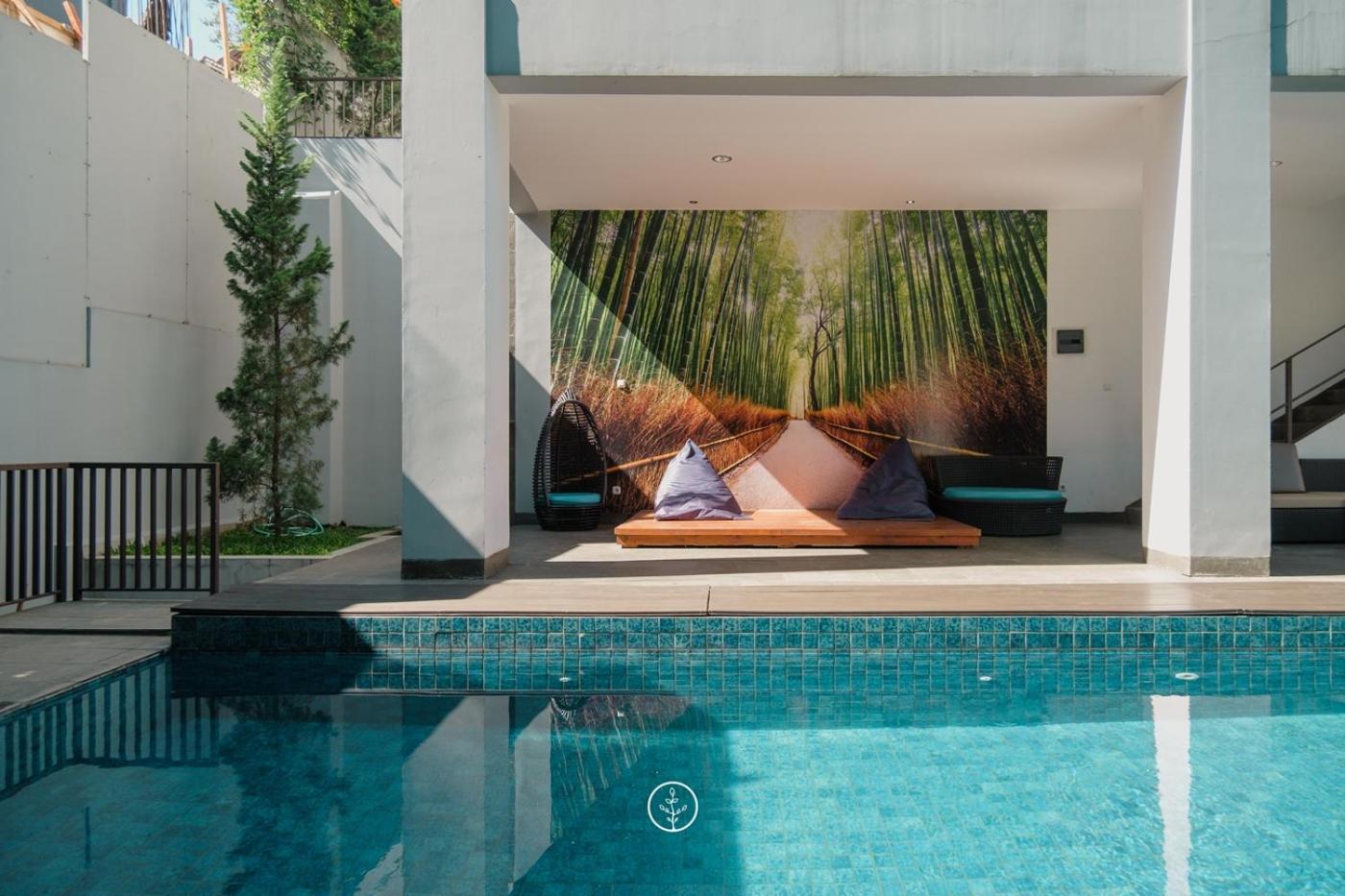 Narwastu Hill View Villa 6 Bedrooms With A Private Swimming Pool บันดุง ภายนอก รูปภาพ