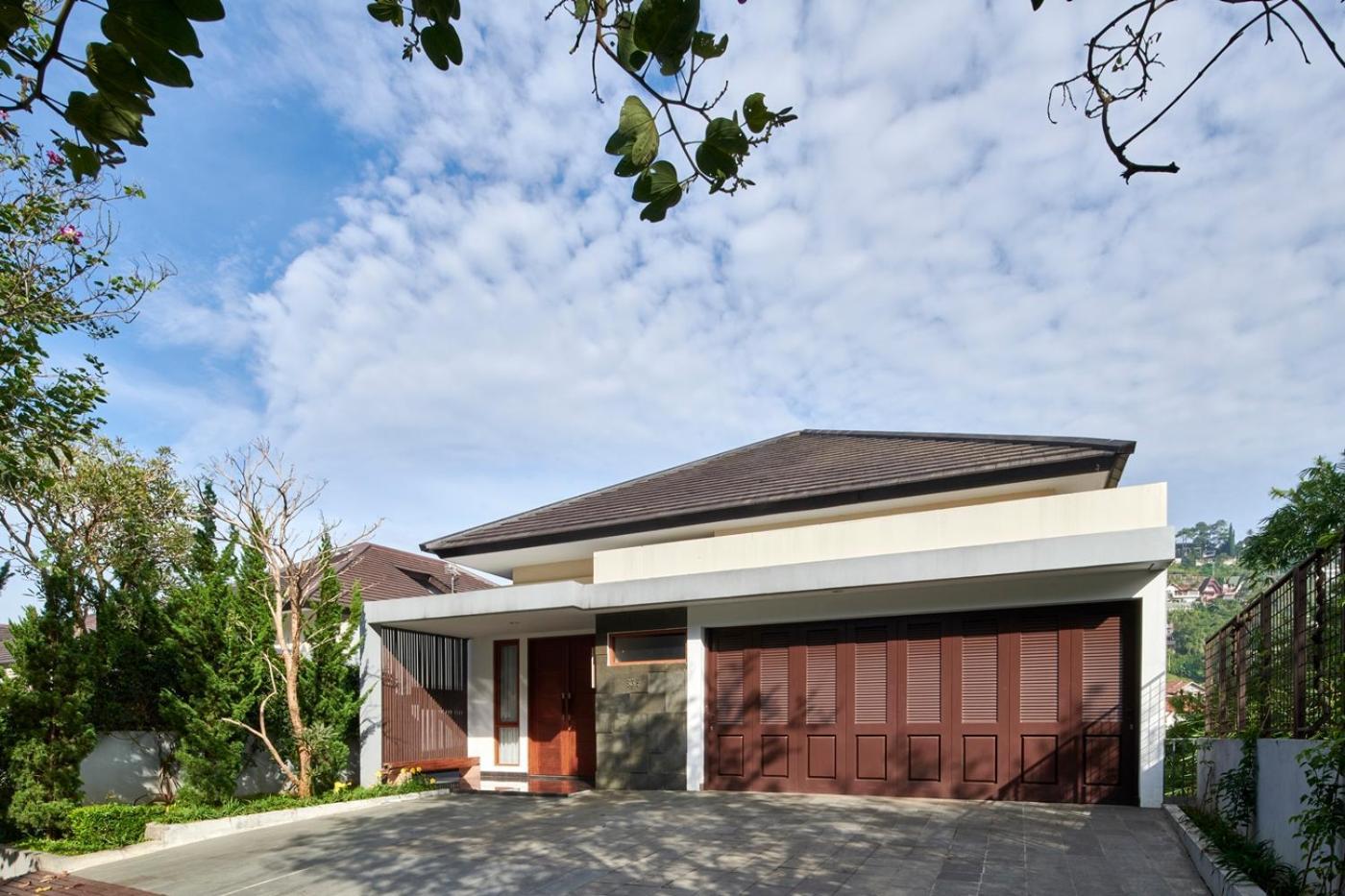 Narwastu Hill View Villa 6 Bedrooms With A Private Swimming Pool บันดุง ภายนอก รูปภาพ